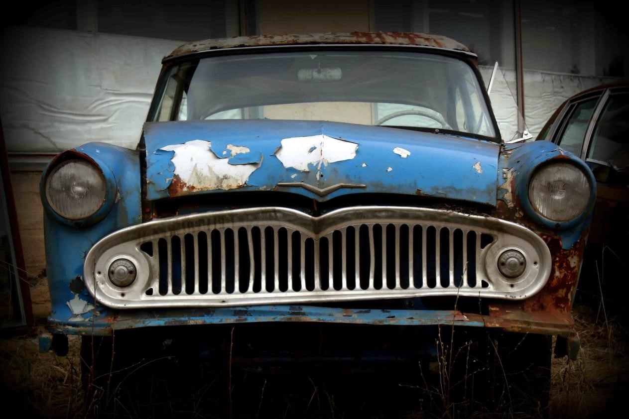 車の塗装が傷付いた 愛車を美しく復元する板金塗装と修理費用の目安とは カーコンビニ倶楽部