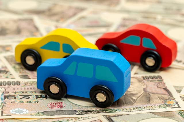 ハイブリッド車の自動車税とは 減免や13年超過の重課の有無について解説 カーコンビニ倶楽部 ハイブリッド車の自動車税とは 減免や13年超過の重課の有無について解説 カーコンビニ倶楽部