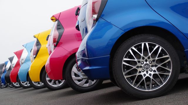 車の塗装が色褪せする原因とは 劣化しやすい色や本来の色を復活させる方法を解説 カーコンビニ倶楽部 車の塗装が色褪せする原因とは 劣化しやすい色や本来の色を復活させる方法を解説 カーコンビニ倶楽部