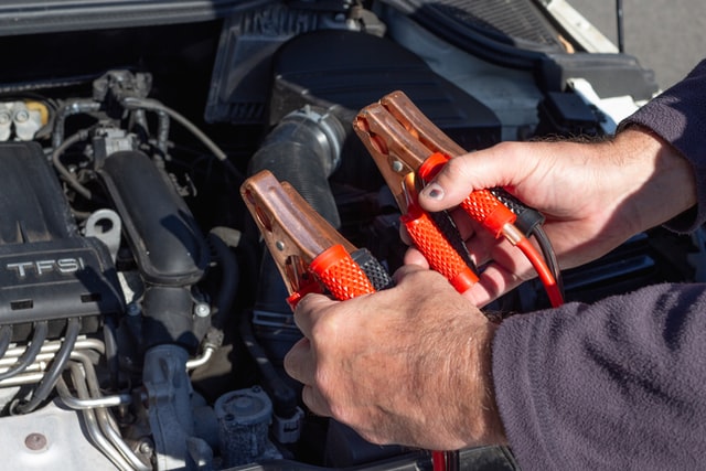 車のバッテリー交換にはリスクが伴う 知っておくべき注意点と安心のバッテリー交換方法とは カーコンビニ倶楽部