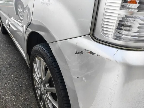 車のキズ・へこみ修理のビフォーアフターイメージ