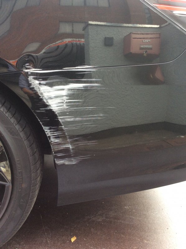 兵庫県 西宮市 トヨタ クラウン 傷 へこみ 修理 板金 ガリ傷カー